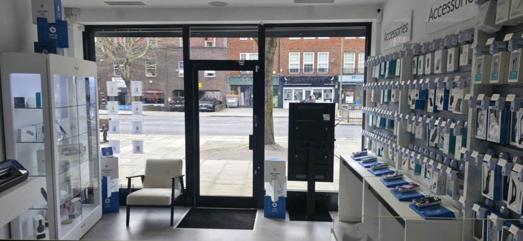 Customers regularly visit our Whetstone location from surrounding areas such as North Finchley, Finchley, Totteridge, Barnet, New Southgate, Woodside Park, and Friern Barnet for professional phone, tablet, laptop, and console repairs.